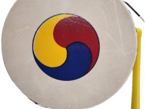 iLLO Youngchang Circle Hand Drum SOGO Korean Traditional Musical Instruments for Student Taegeuk Pattern Cowhide with Drumstick Inside. Deep and Clear Sound (Vinyl)